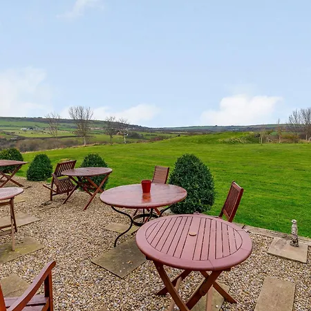 Seaton Court - Uk31955