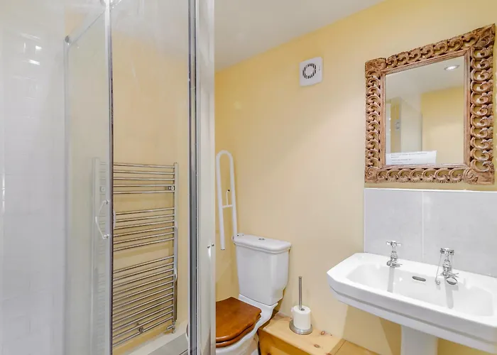 Seaton Court - Uk31955 *